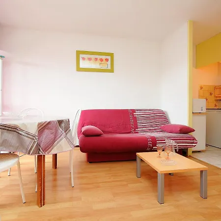 Douc-7 By Interhome Appartamento